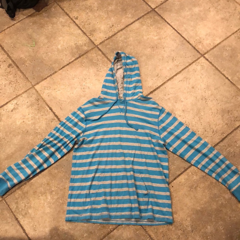 blue/grey stripe long sleeve w/hood